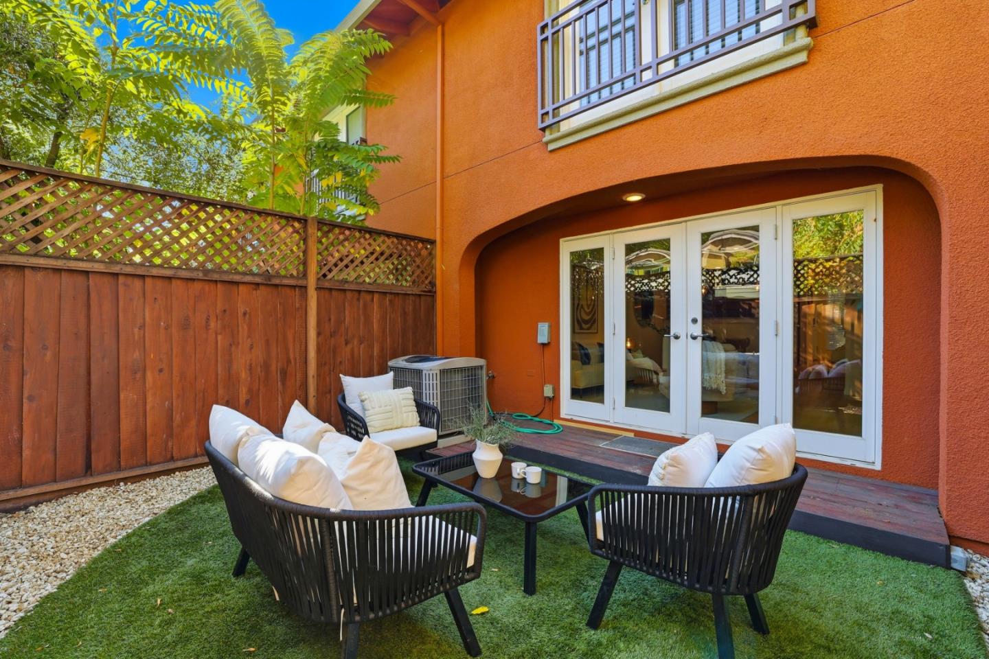 1835 Palm View Place 105