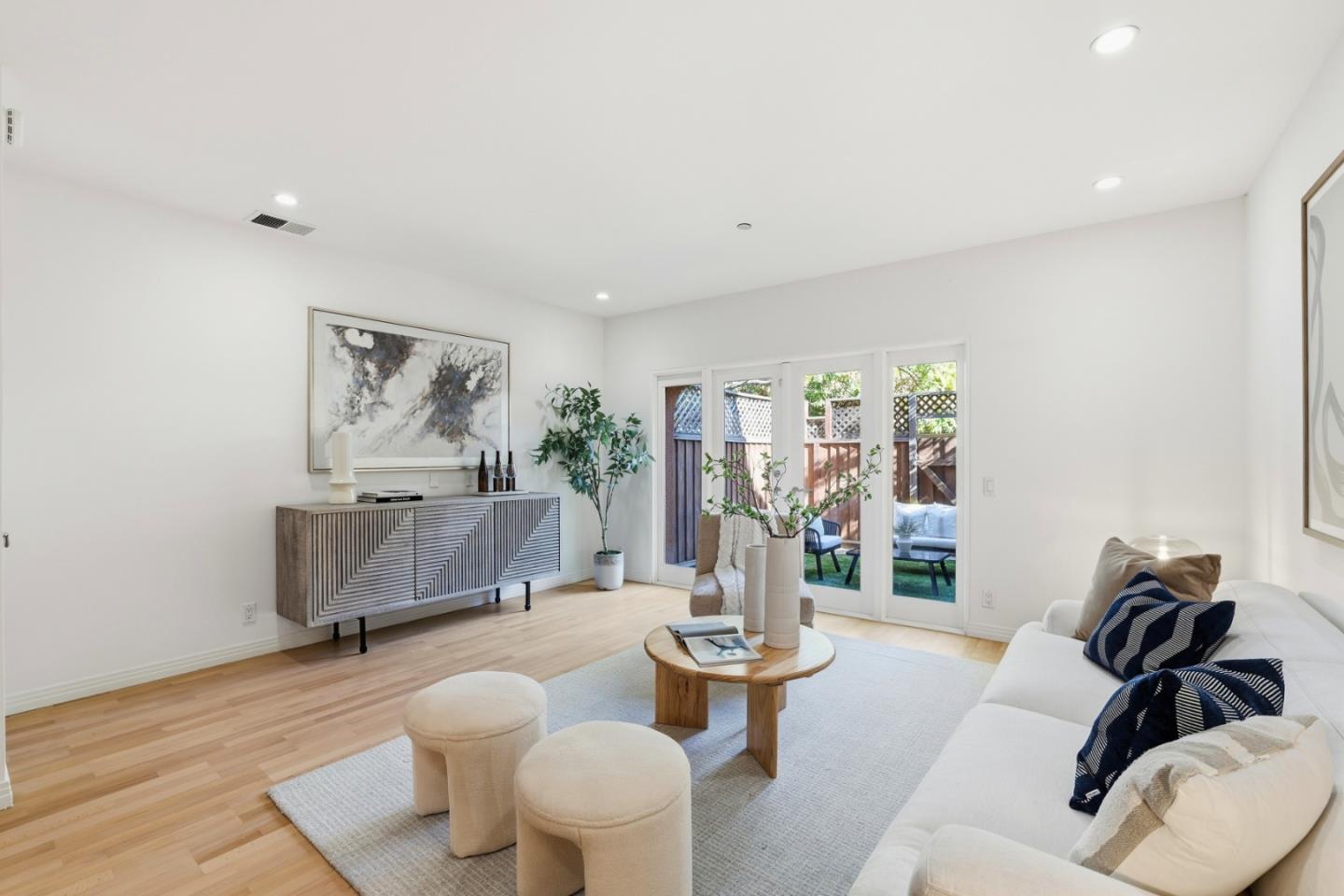 1835 Palm View Place 105