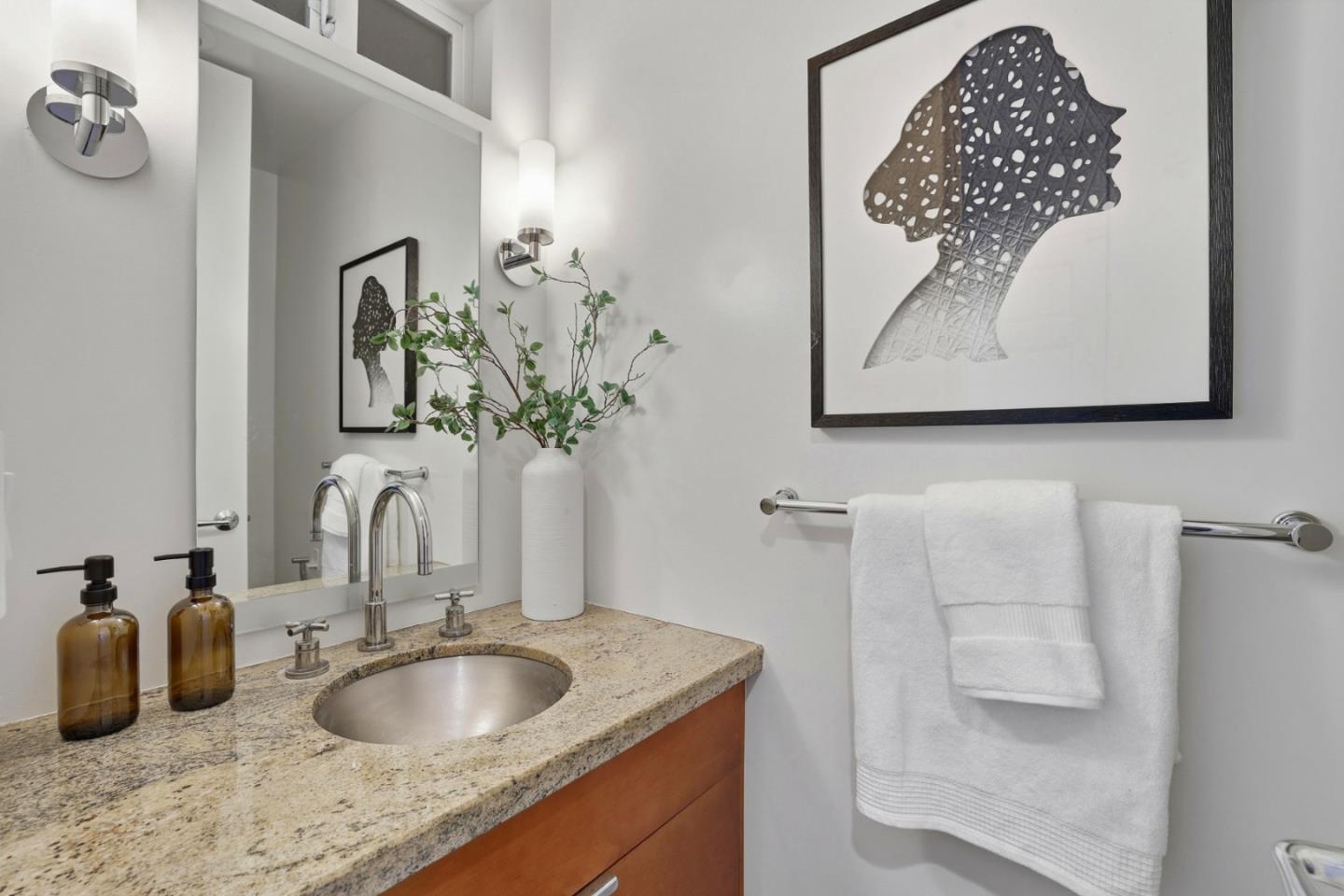 1835 Palm View Place 105