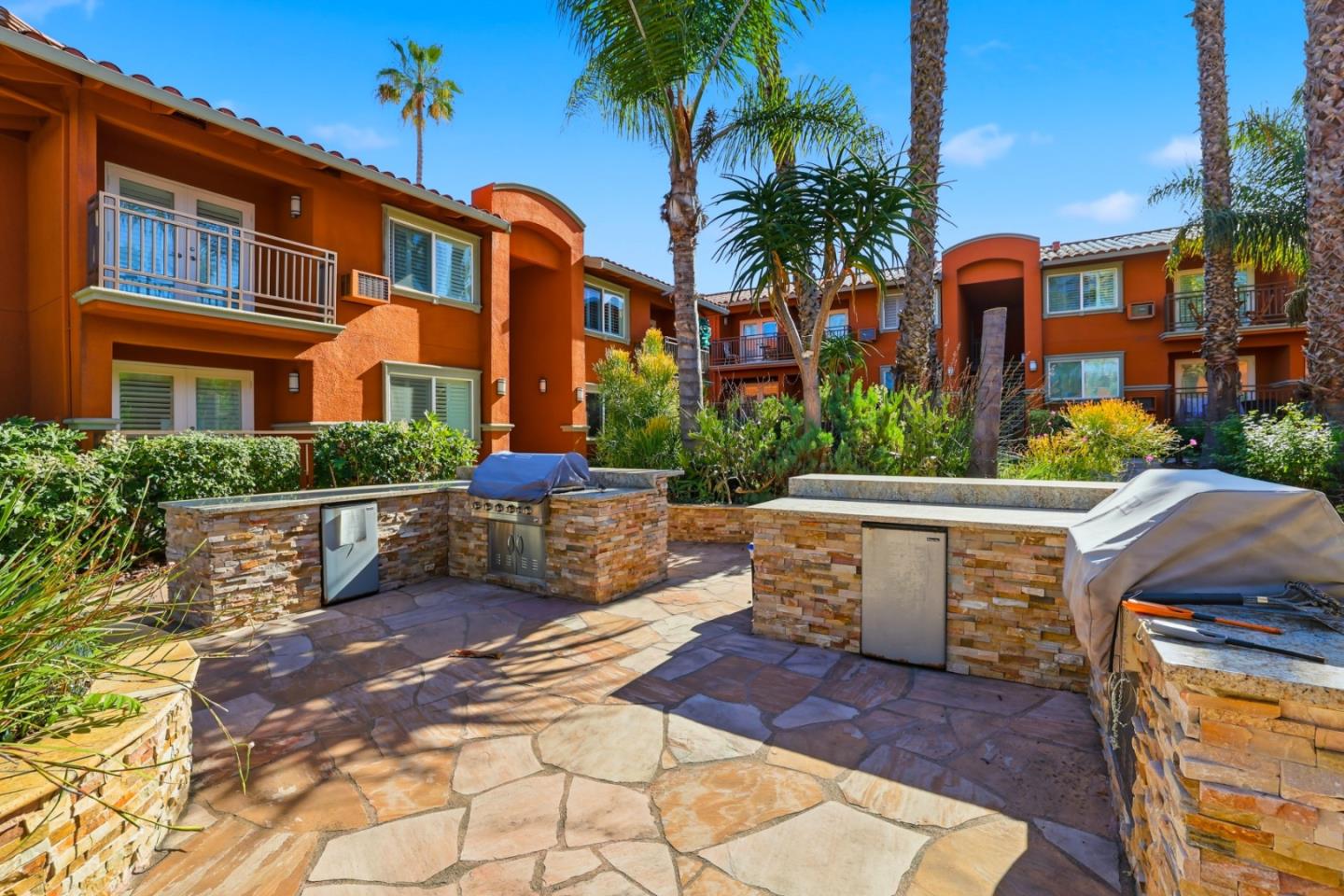 1835 Palm View Place 105