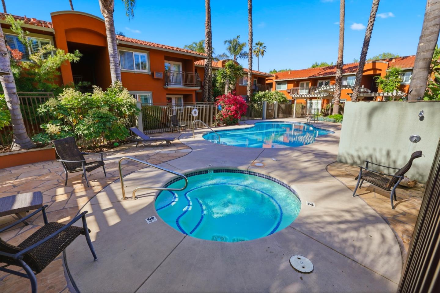 1835 Palm View Place 105