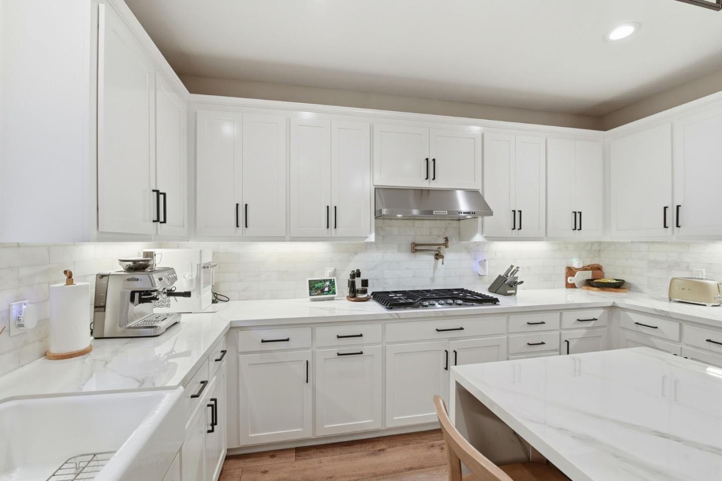 17725 Calle Mazatan