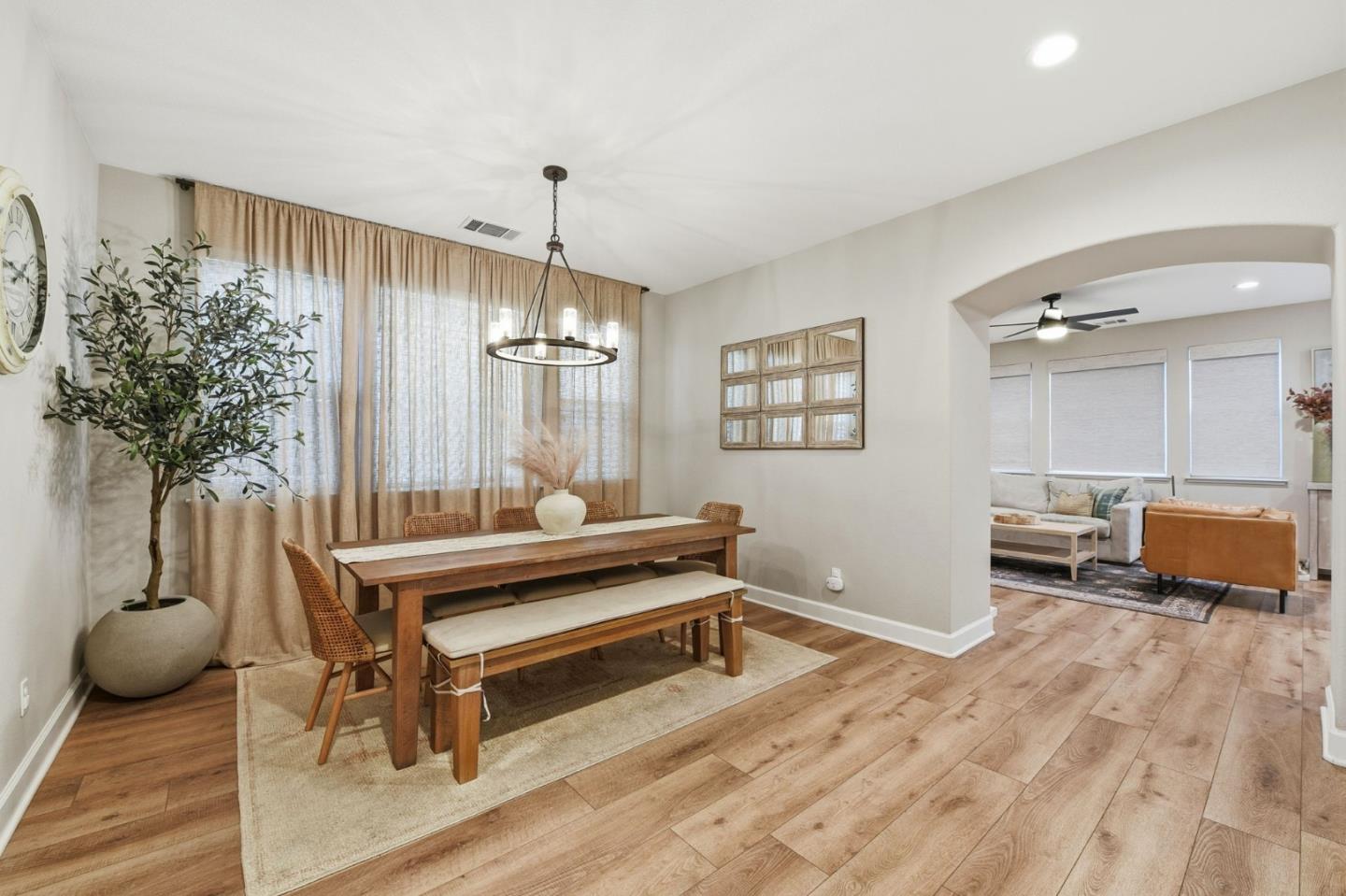17725 Calle Mazatan