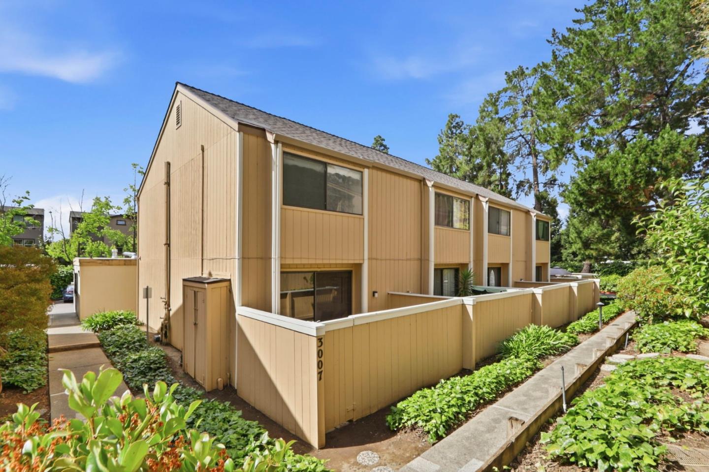 3007 Kaiser Drive F