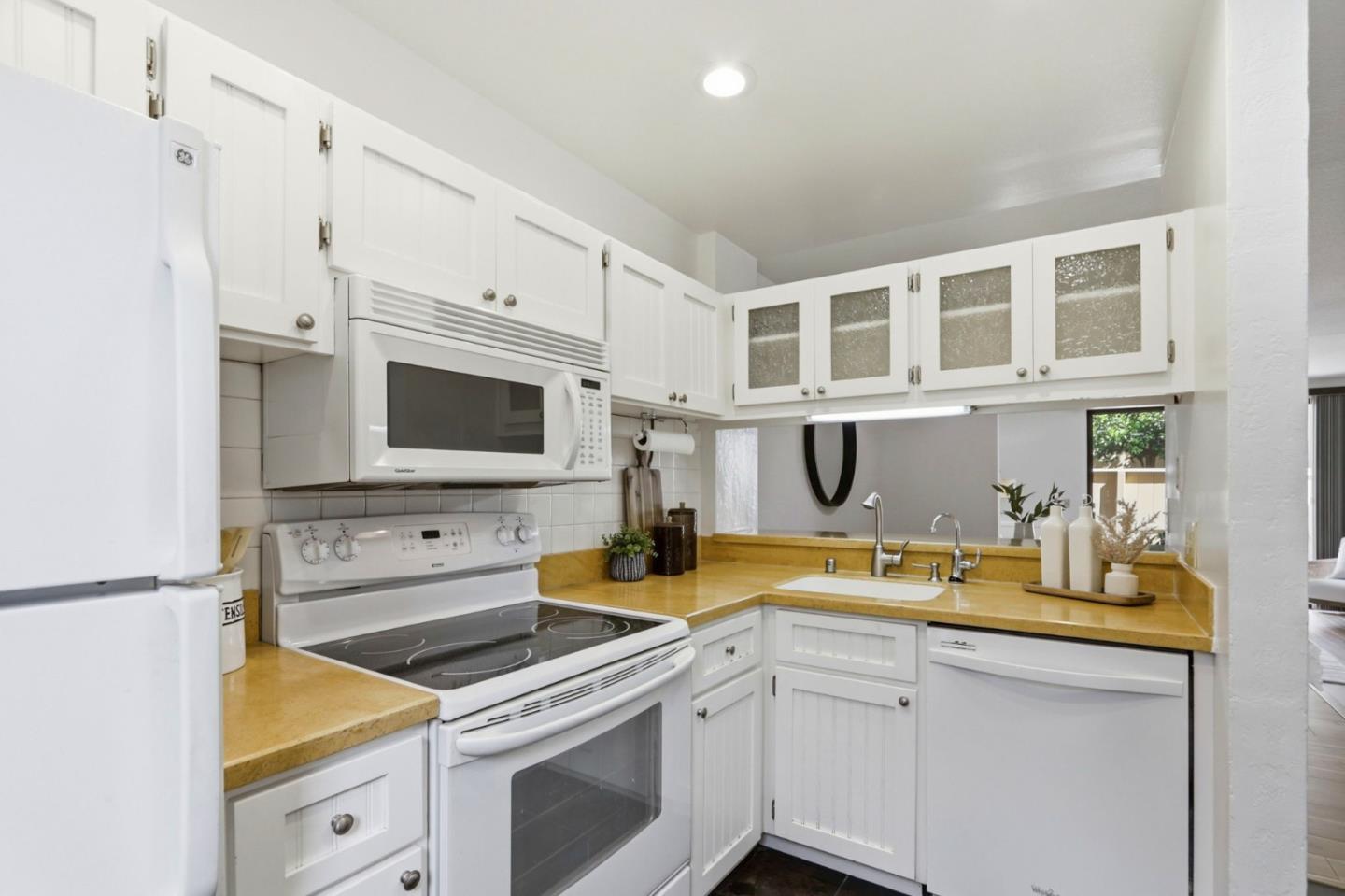 3007 Kaiser Drive F