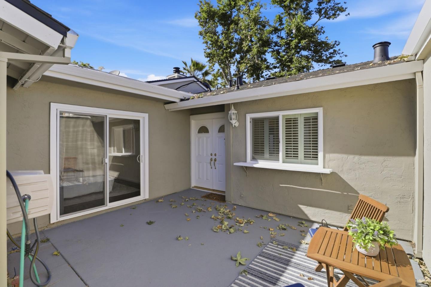 1131 Holly Oak Circle