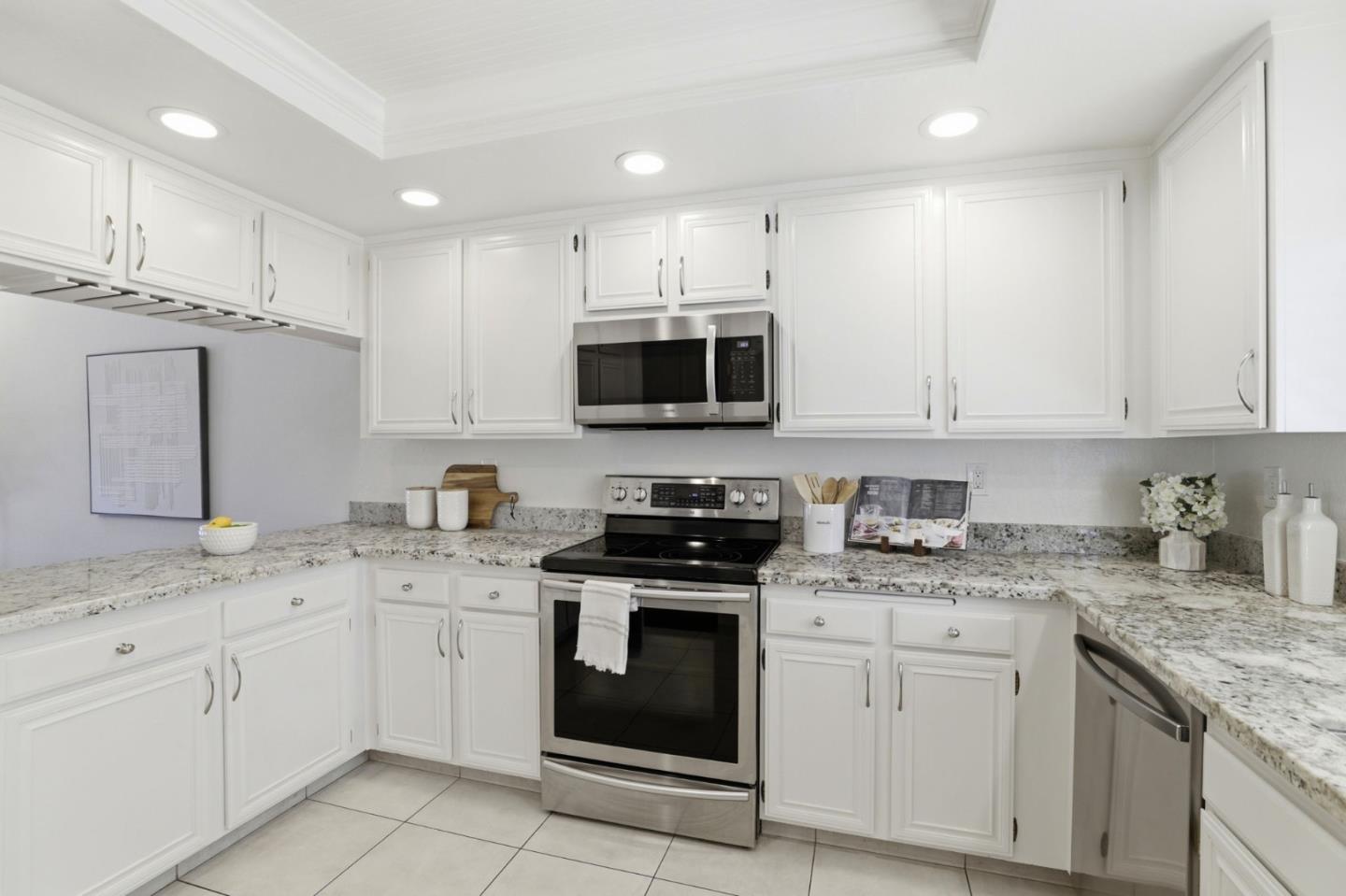 1131 Holly Oak Circle
