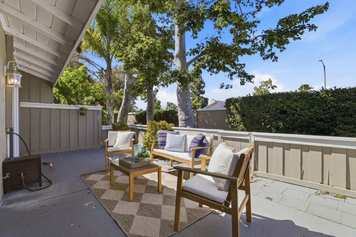 1131 Holly Oak Circle