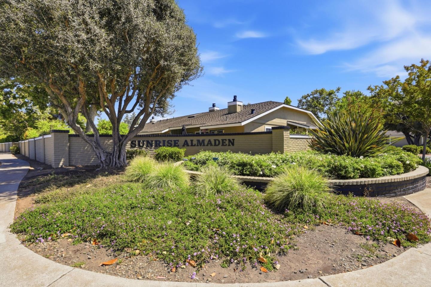 1131 Holly Oak Circle