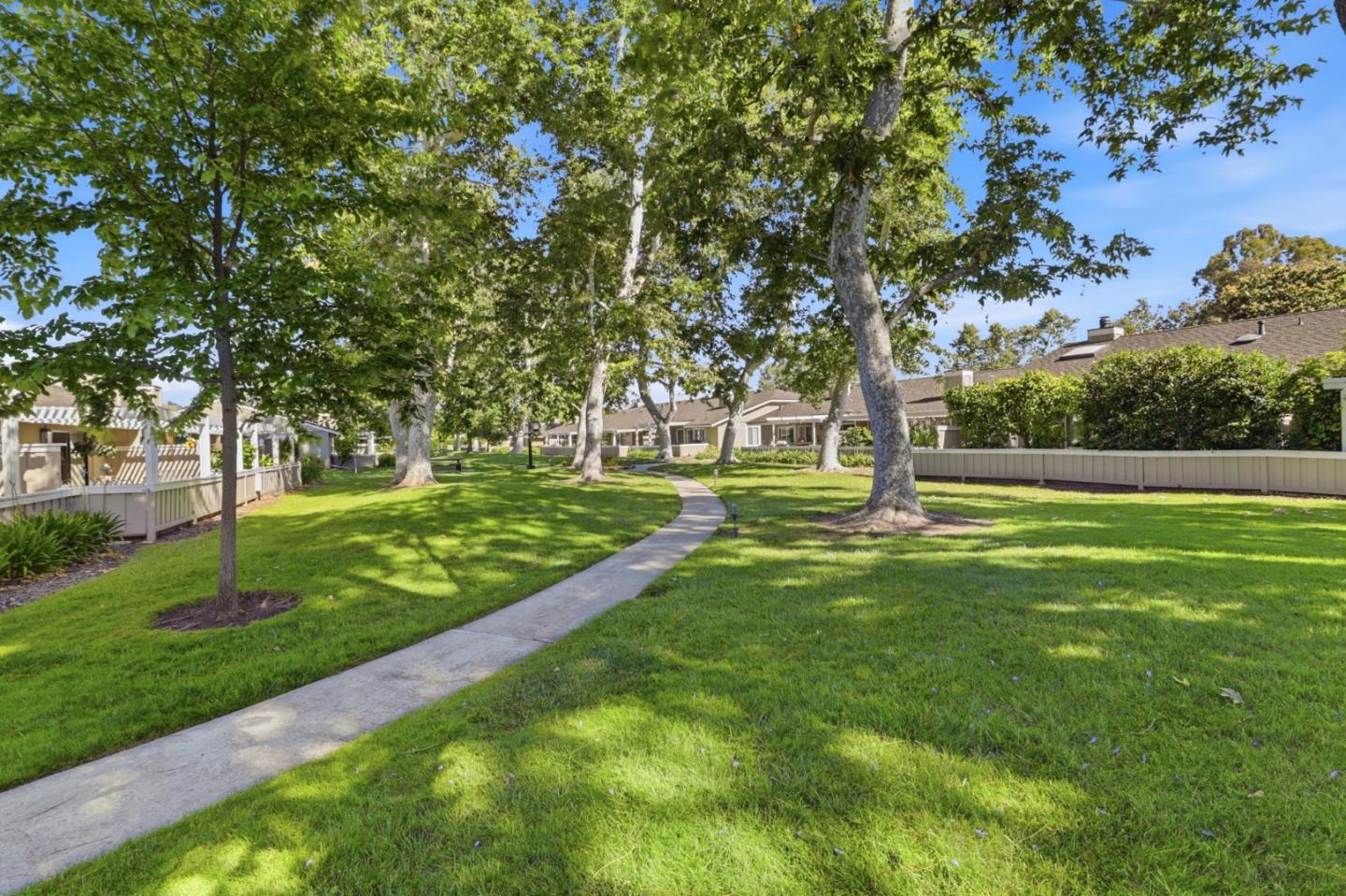 1131 Holly Oak Circle