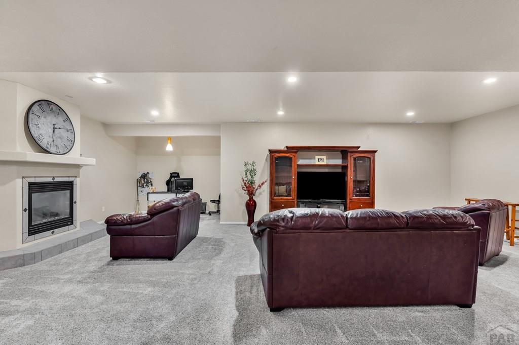 4899 Warbler Court
