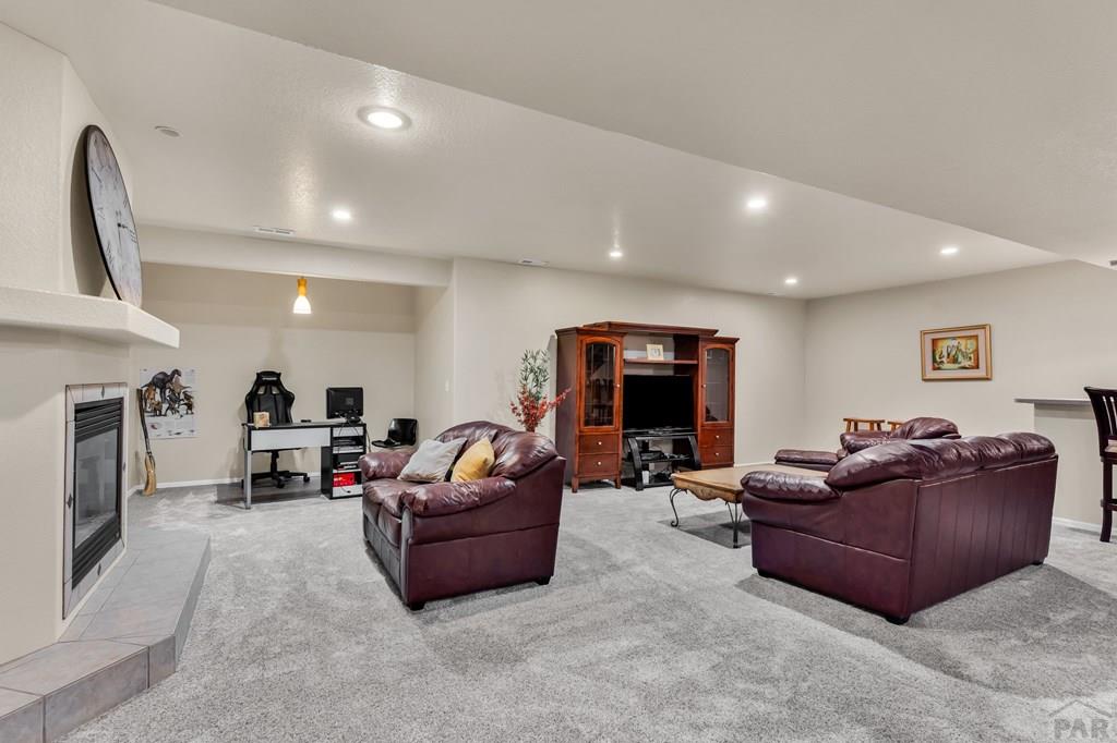 4899 Warbler Court