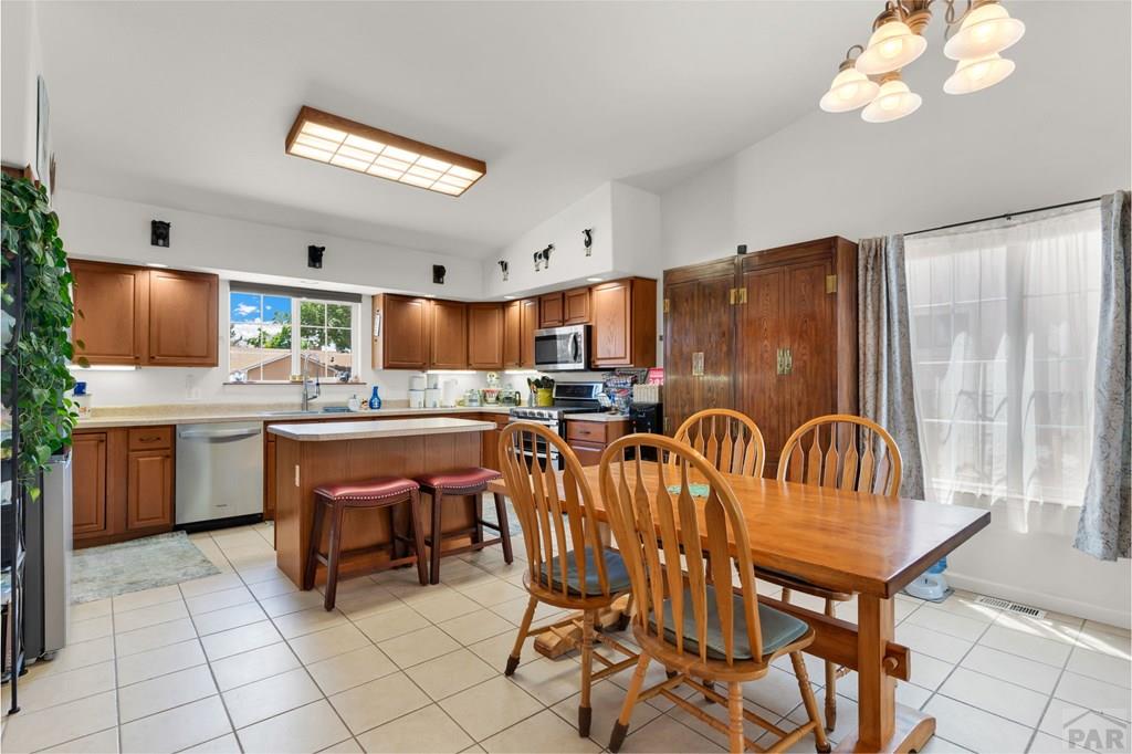 75 Wheatridge Dr