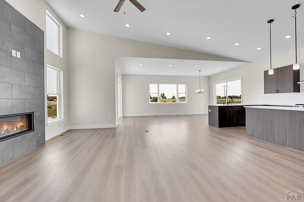 1250 W Presidio Dr