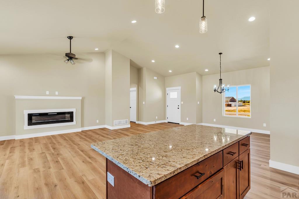 705 E Cabaret Dr