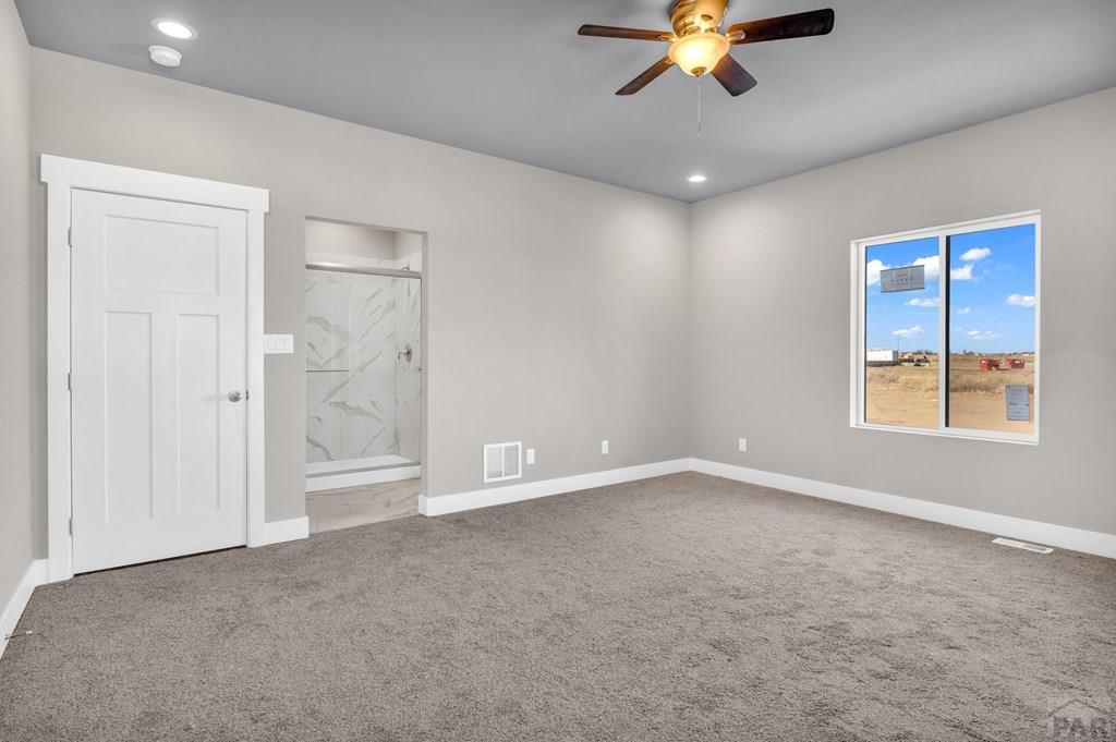 705 E Cabaret Dr
