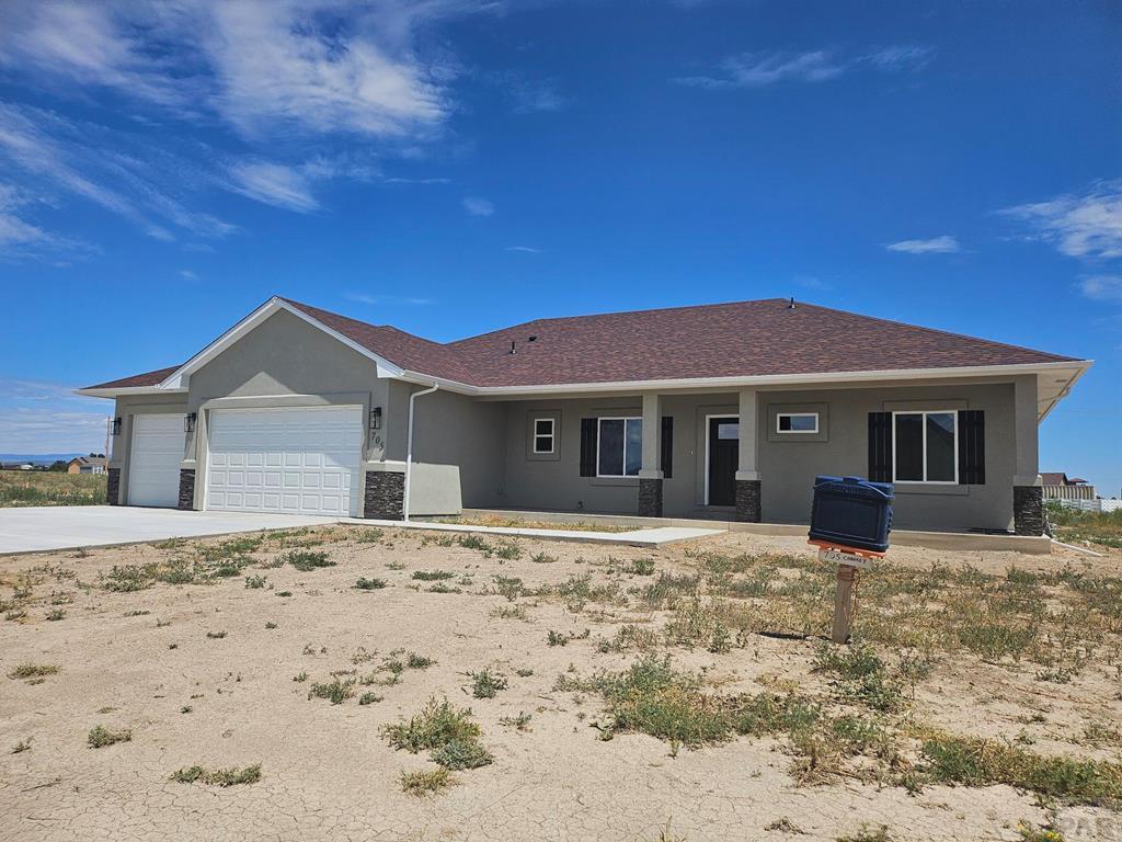 705 E Cabaret Dr