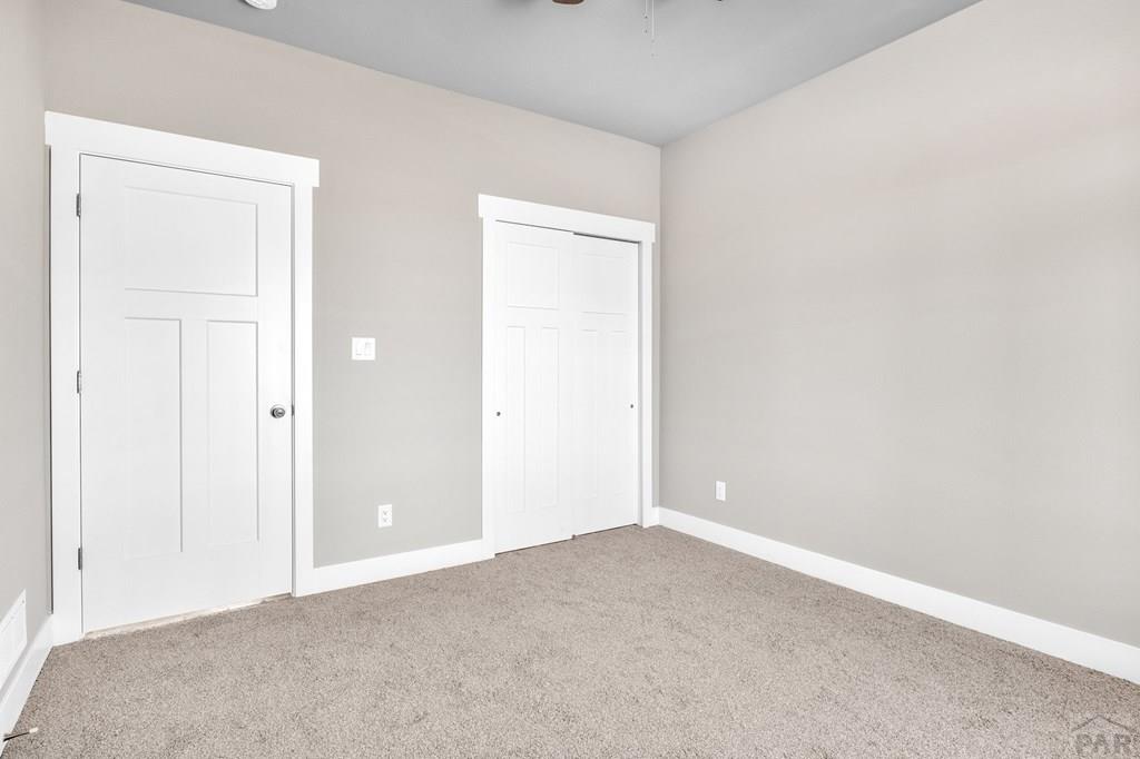 705 E Cabaret Dr