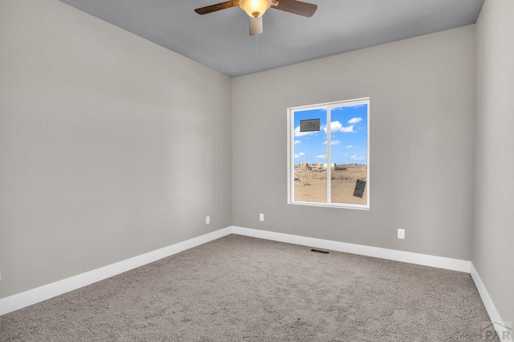 705 E Cabaret Dr