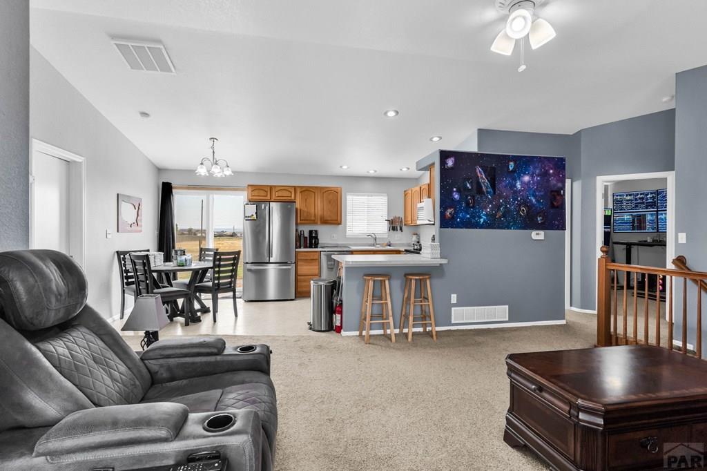 574 N Canvas Dr