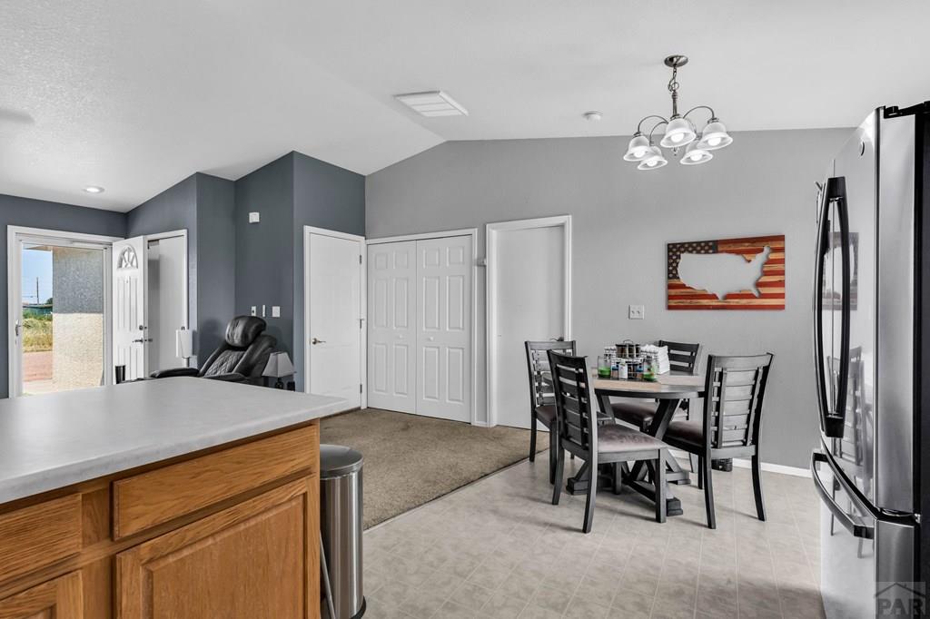 574 N Canvas Dr