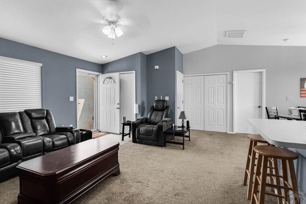574 N Canvas Dr