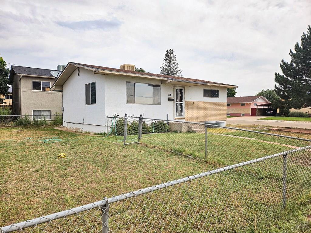 1601 Fremont Ave