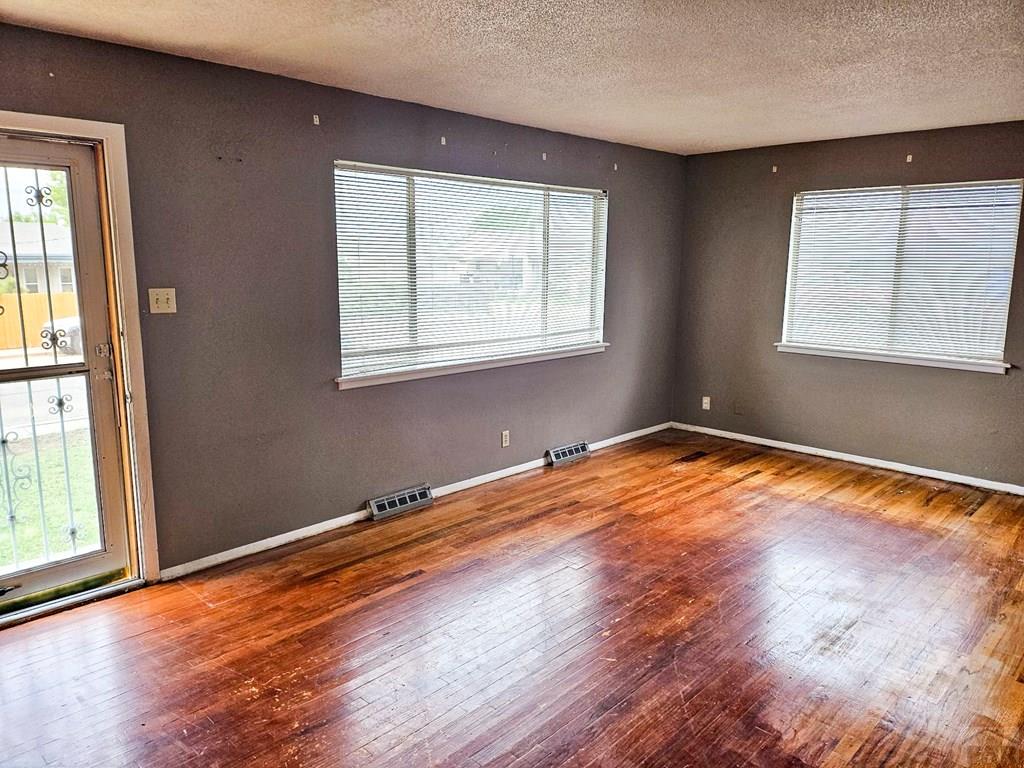 1601 Fremont Ave
