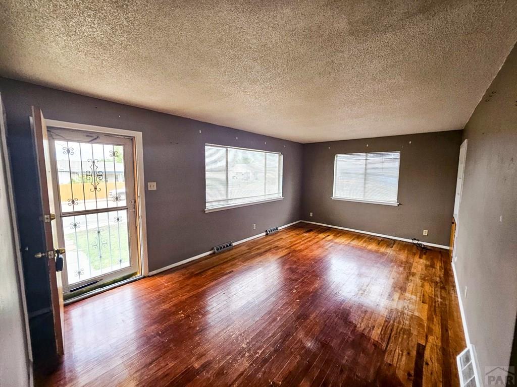 1601 Fremont Ave