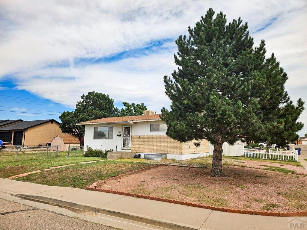 1601 Fremont Ave