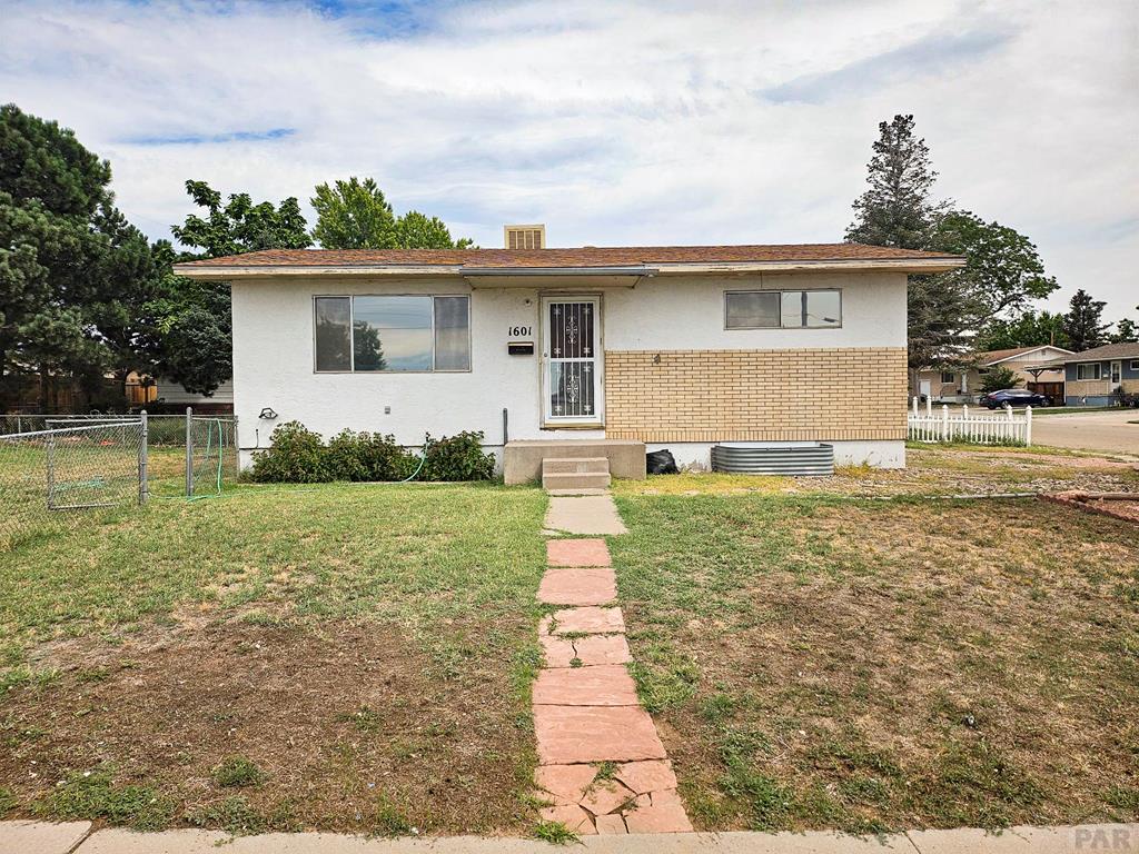 1601 Fremont Ave
