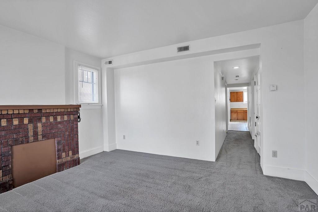 1110-112 E 6th St
