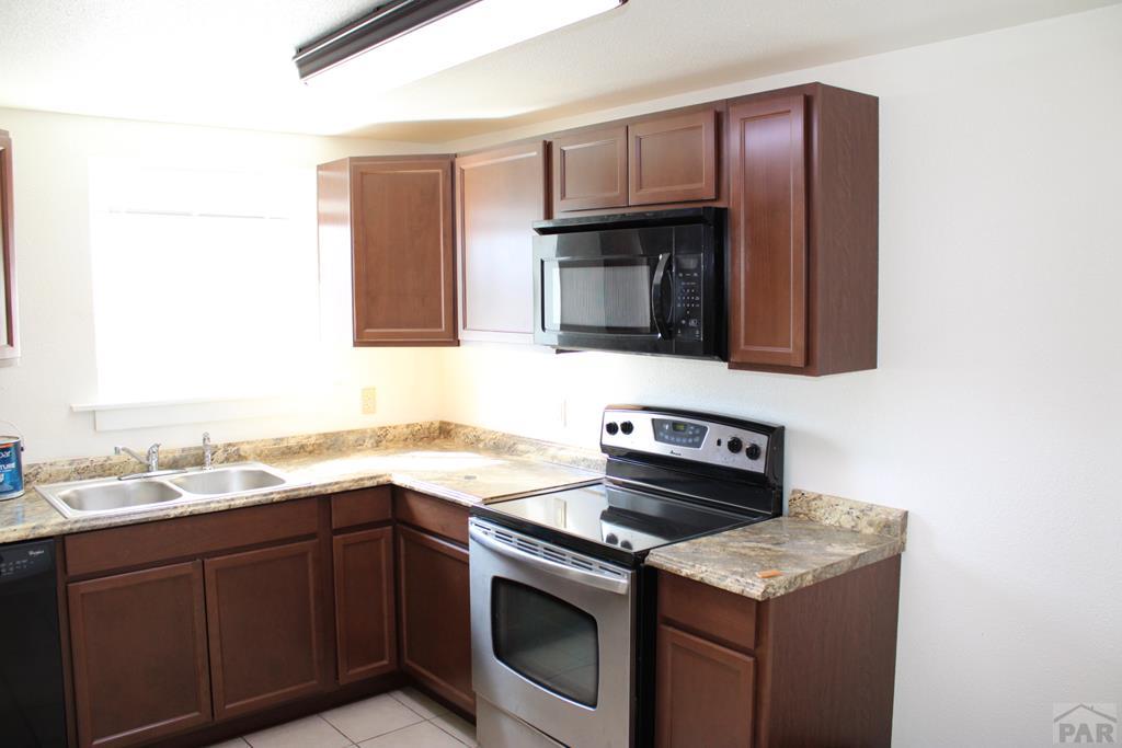 1110-112 E 6th St