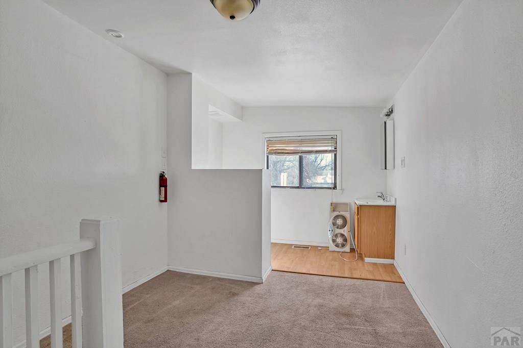 1110-112 E 6th St