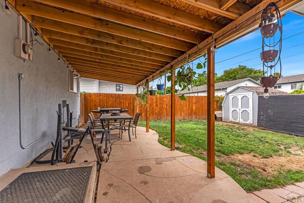 3411 Lancaster Dr