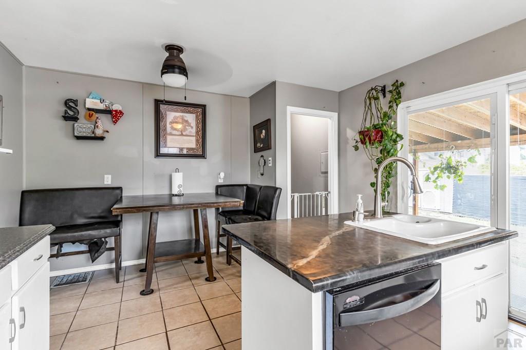 3411 Lancaster Dr