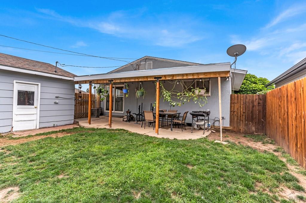 3411 Lancaster Dr