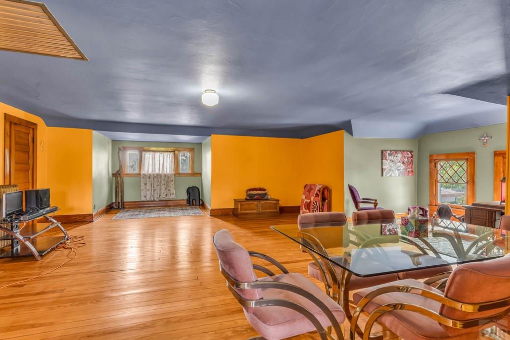 129 W Orman Ave