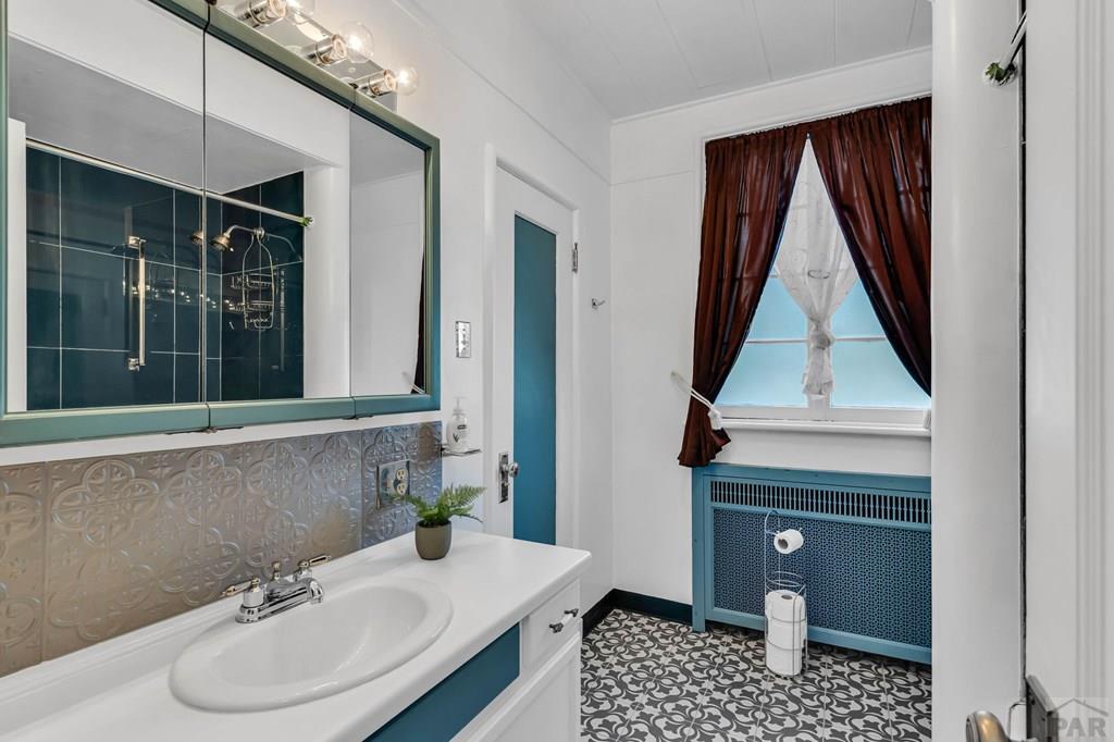 129 W Orman Ave
