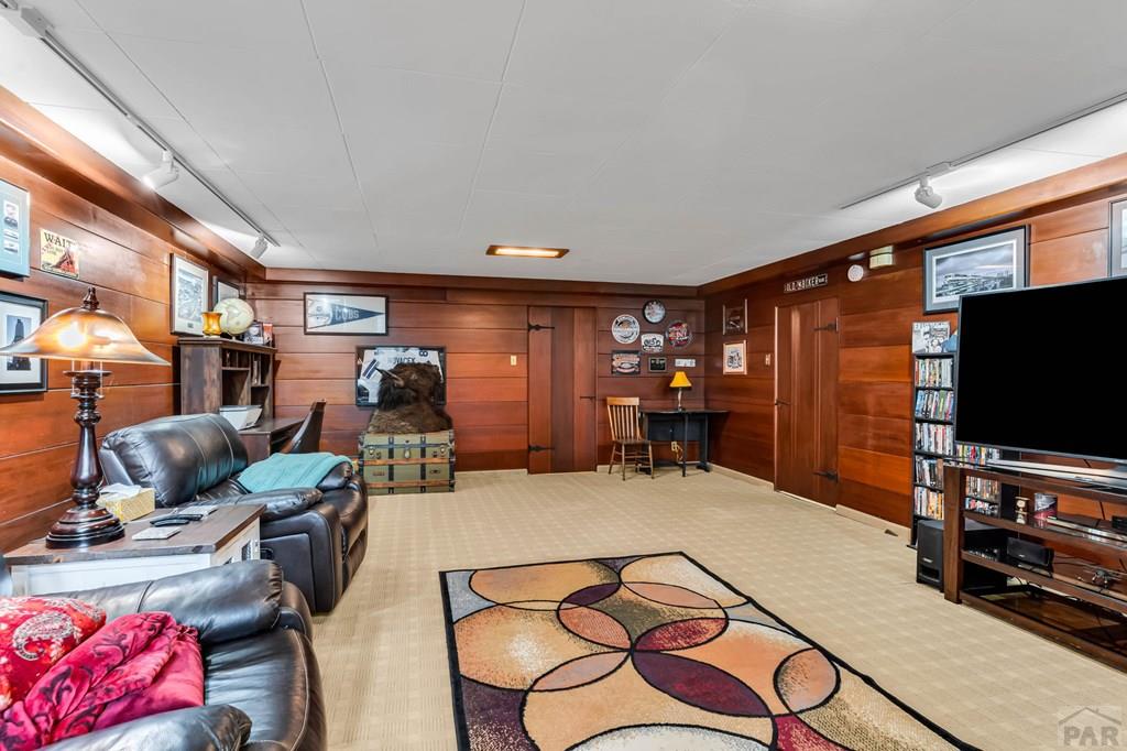 129 W Orman Ave
