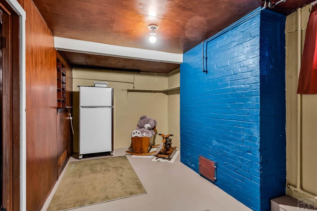 129 W Orman Ave