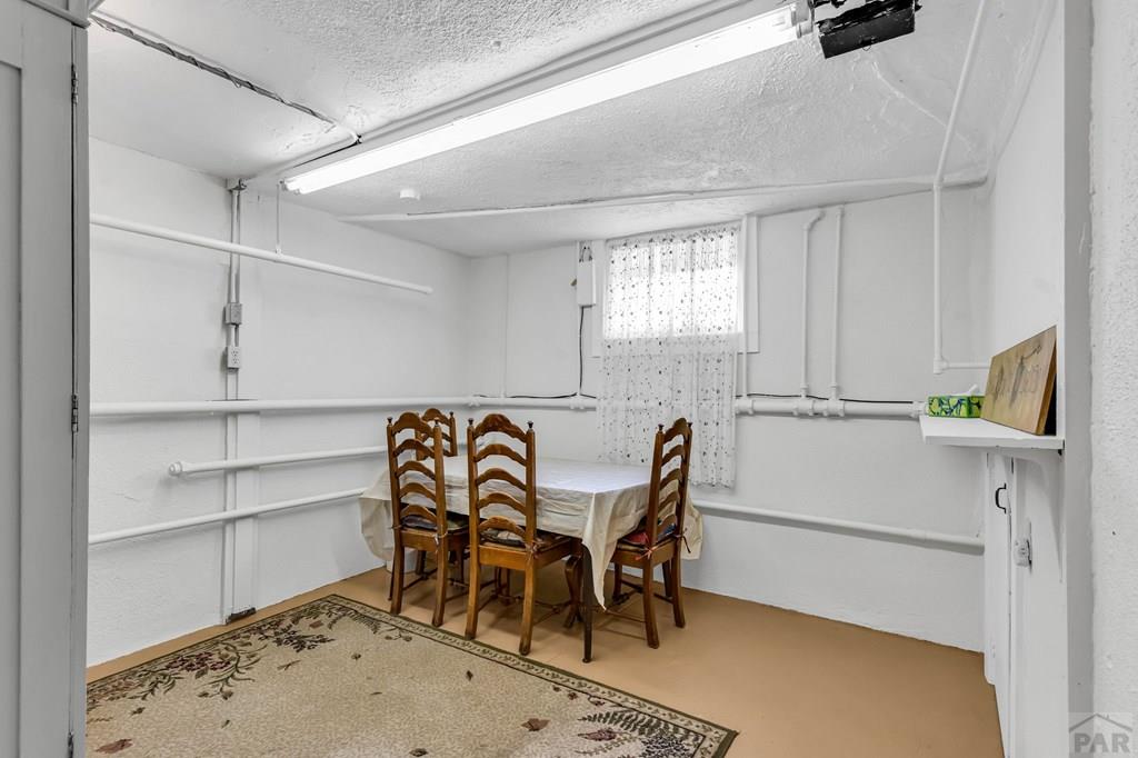 129 W Orman Ave
