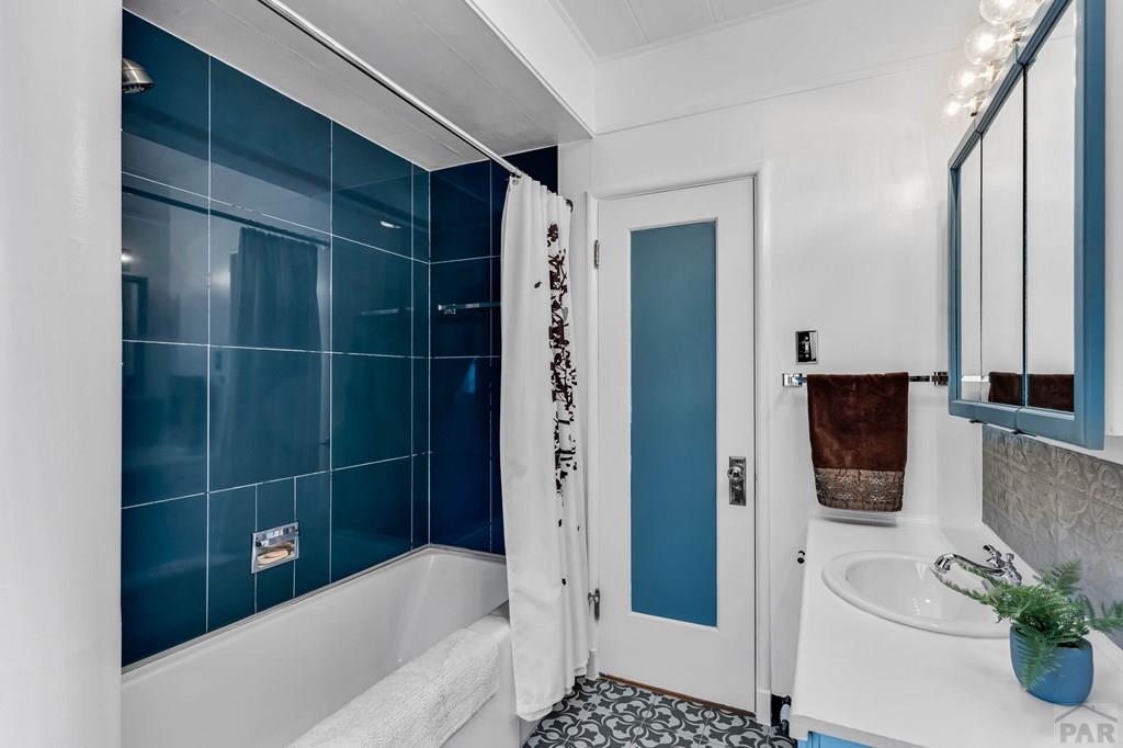 129 W Orman Ave