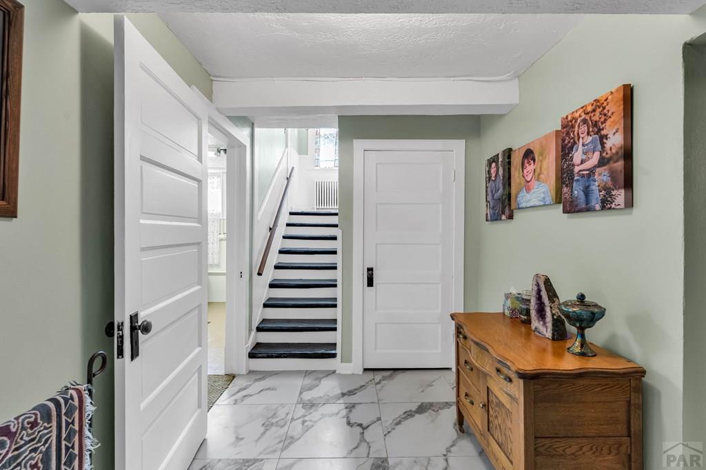 129 W Orman Ave
