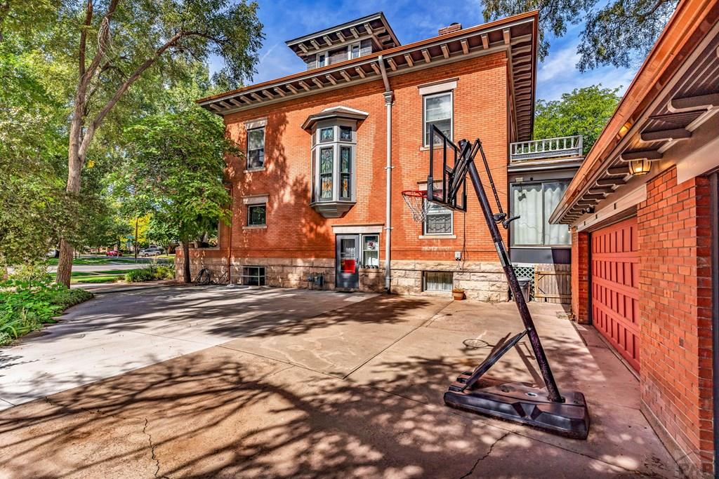 129 W Orman Ave