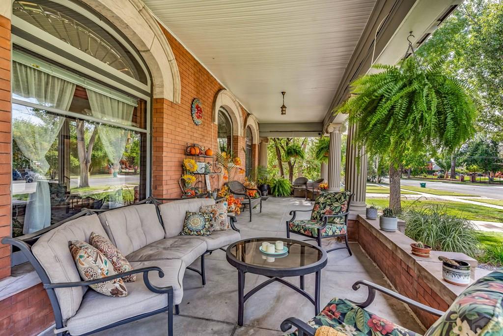 129 W Orman Ave