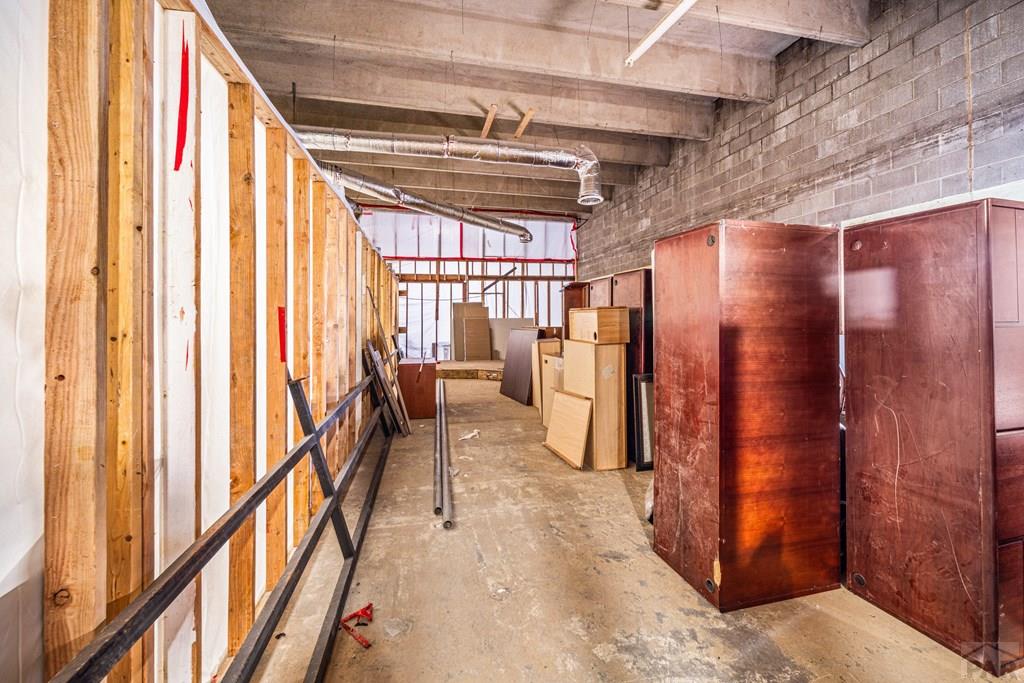 109 E Industrial Blvd