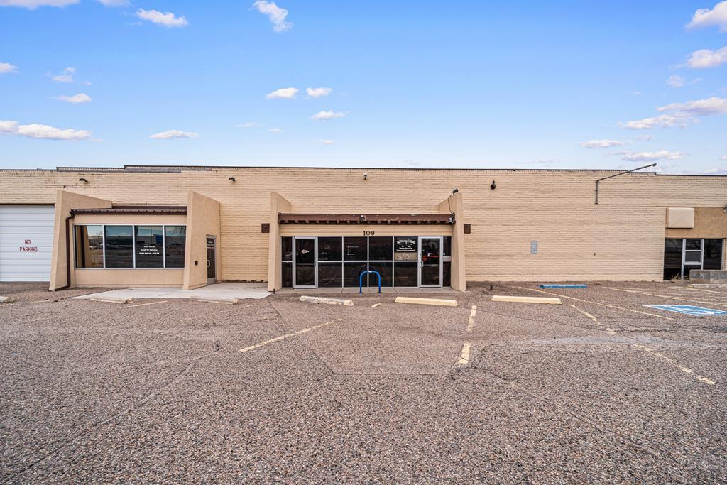 109 E Industrial Blvd