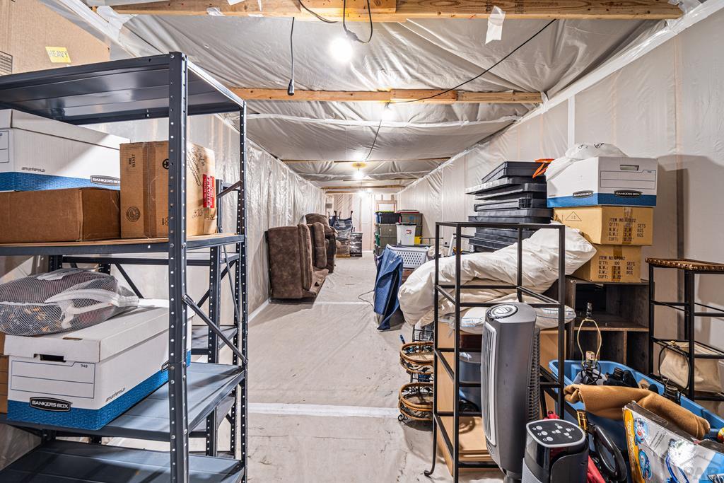 109 E Industrial Blvd