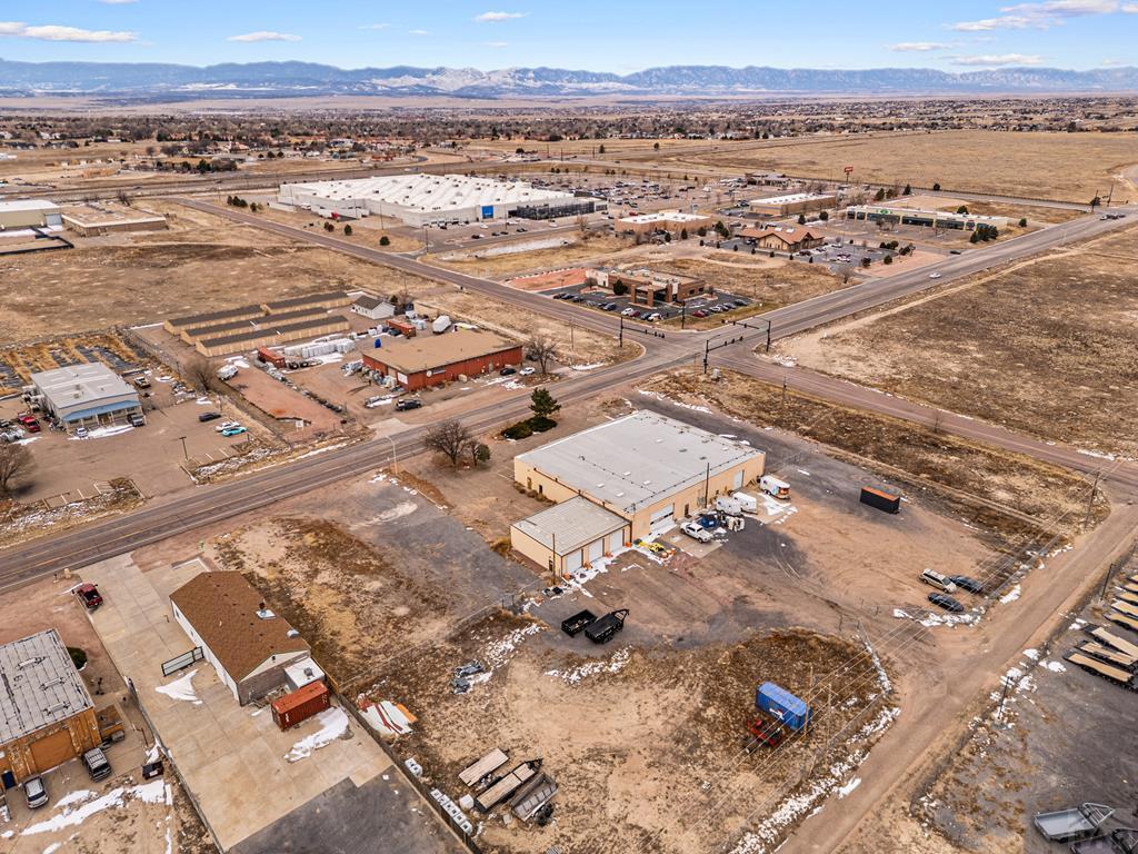 109 E Industrial Blvd